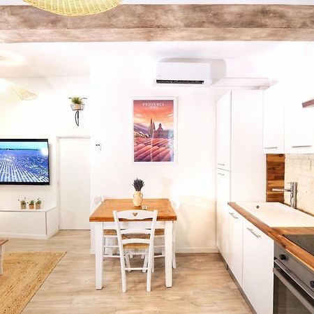 Appartements Premium En Hyper Centre Ville Brignoles Bagian luar foto