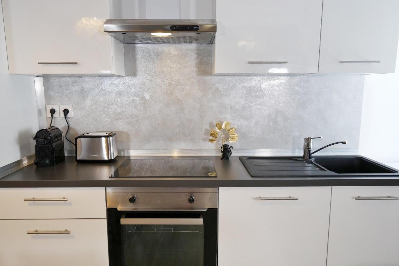 Appartements Premium En Hyper Centre Ville Brignoles Bagian luar foto
